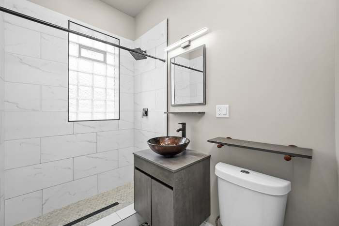 1652 S Ridgeway Ave - Photo 3 of 6