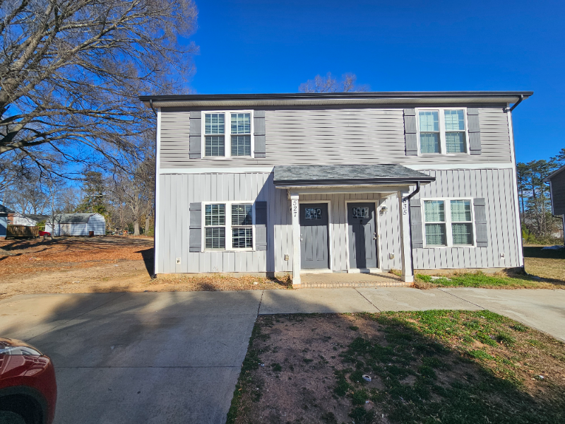 527 Walter St