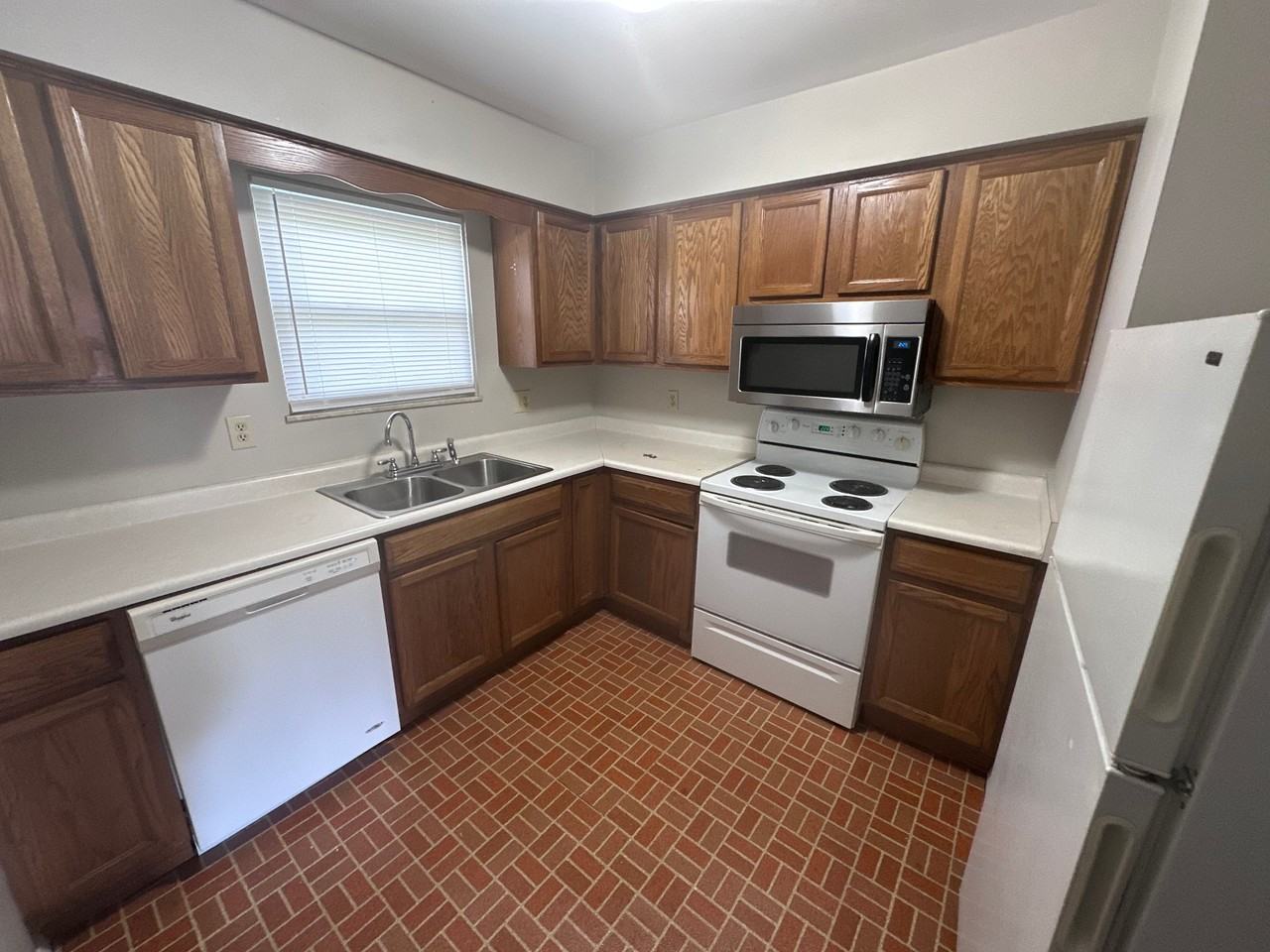 620 Brill Dr #5 - Photo 3 of 10