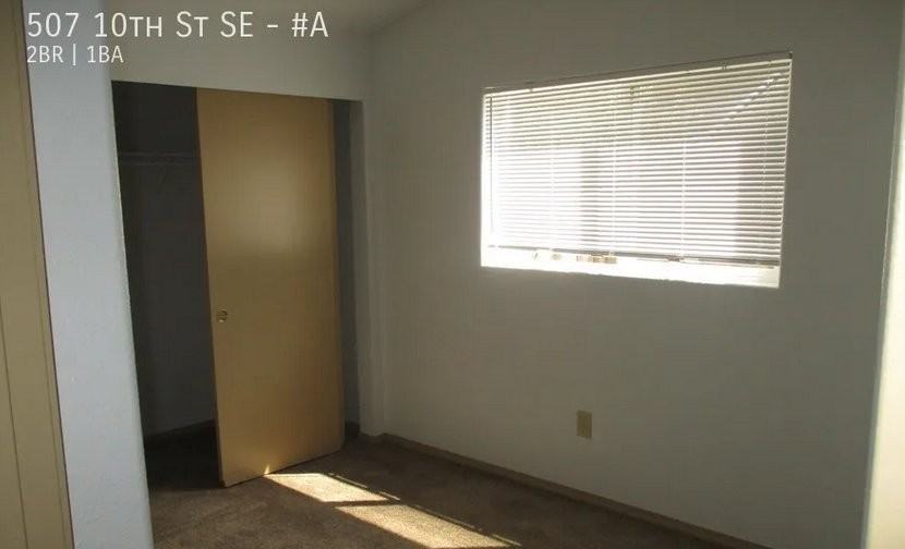 507A 10th St Se - Photo 2 of 9