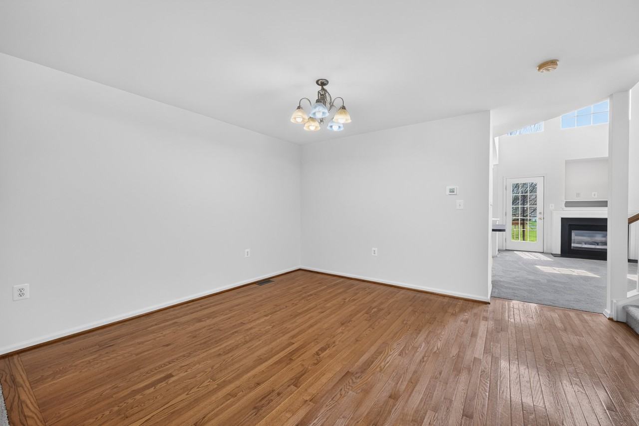 335 Wheatfield Cir - Photo 3 of 20