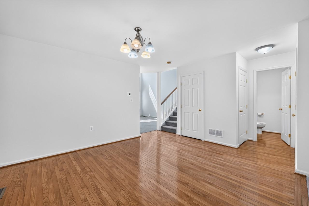 335 Wheatfield Cir - Photo 5 of 20