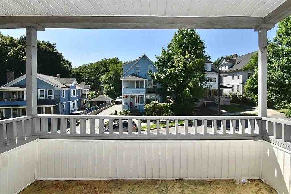 30 Sachem St #2R - Photo 2 of 10