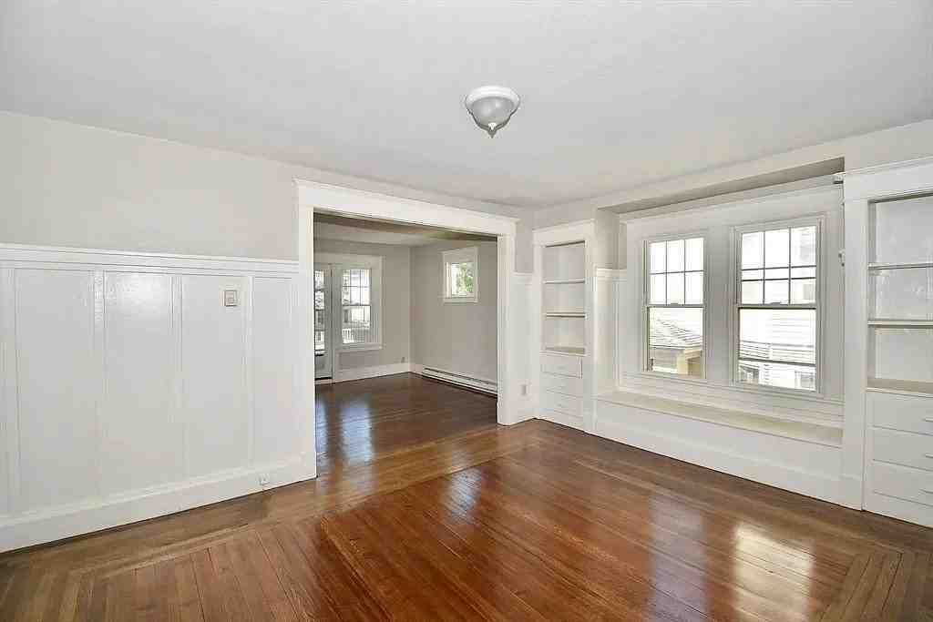 30 Sachem St #2R - Photo 3 of 10