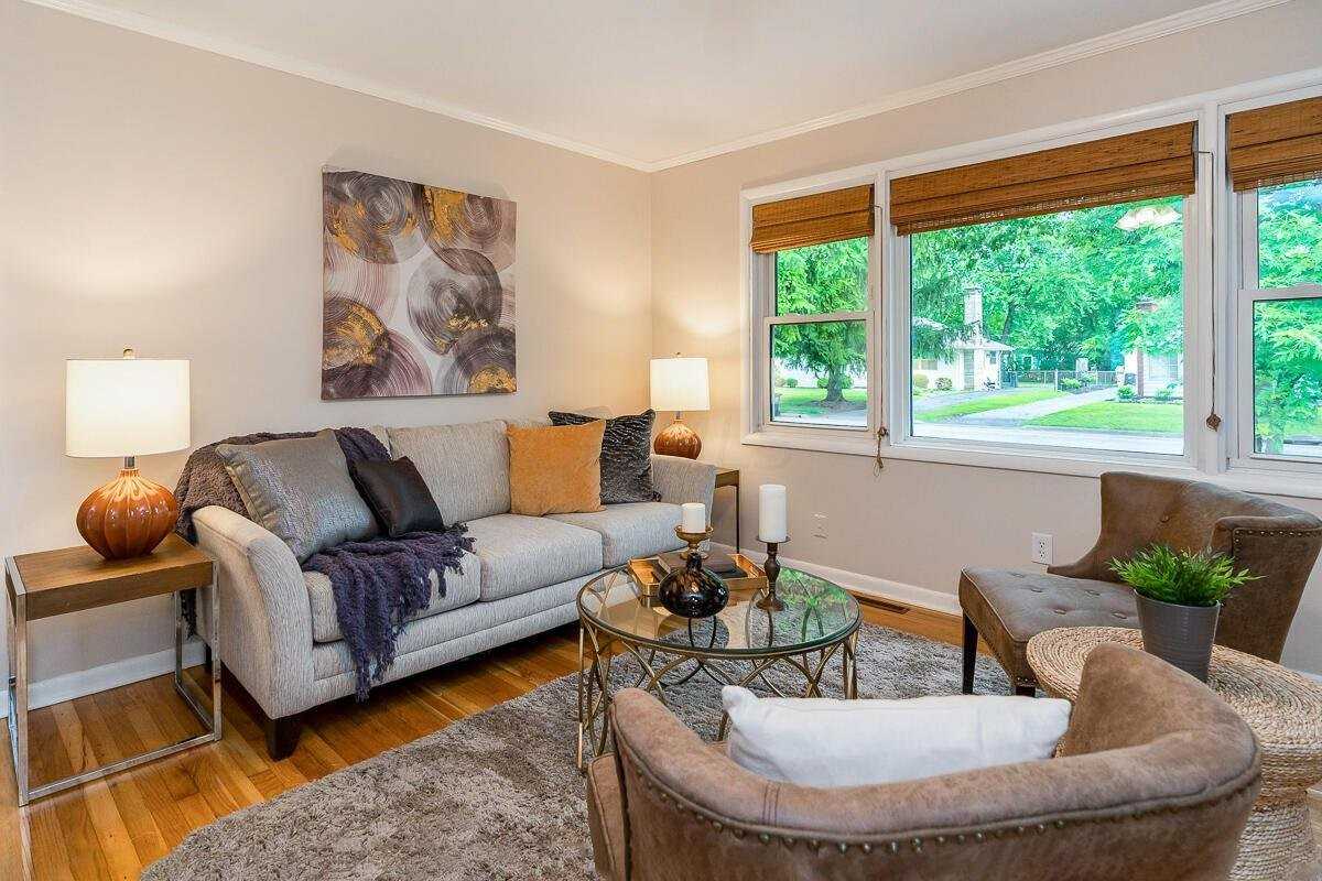 2519 Cranford Rd - Photo 3 of 20