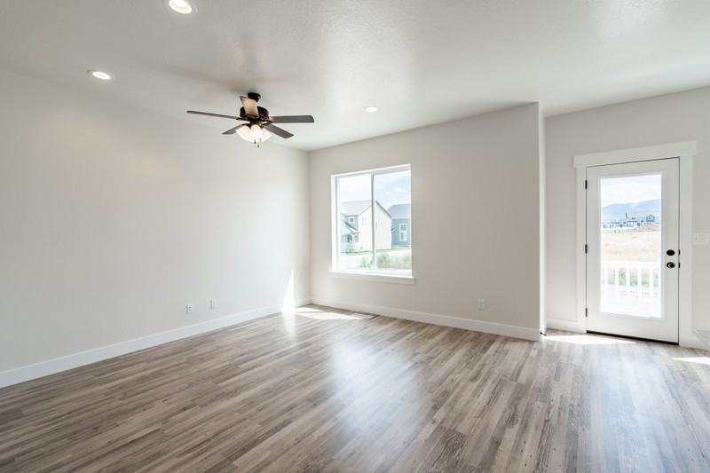 3737 W Big Horn Dr - Photo 3 of 14