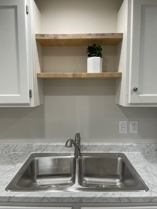 10216 N Forest Creek Dr - Photo 2 of 10