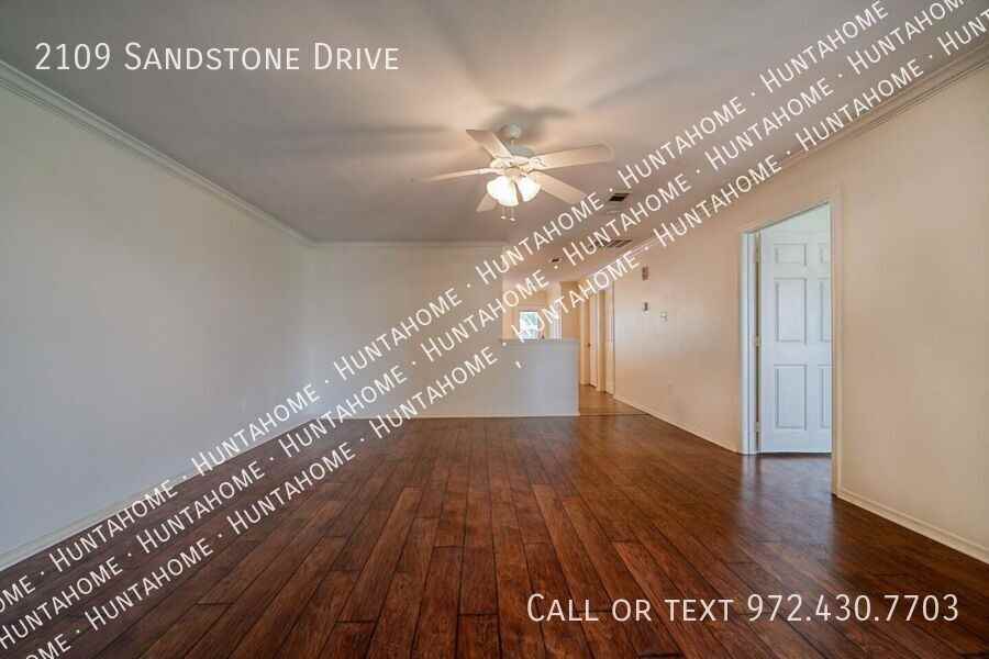 2109 Sandstone Dr - Photo 2 of 33