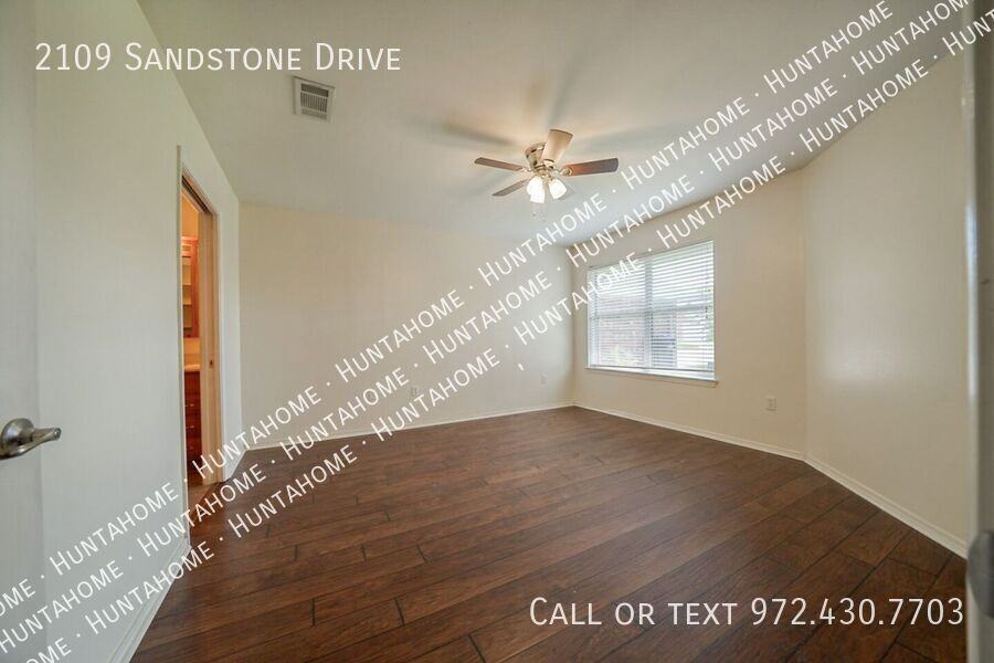 2109 Sandstone Dr - Photo 5 of 33