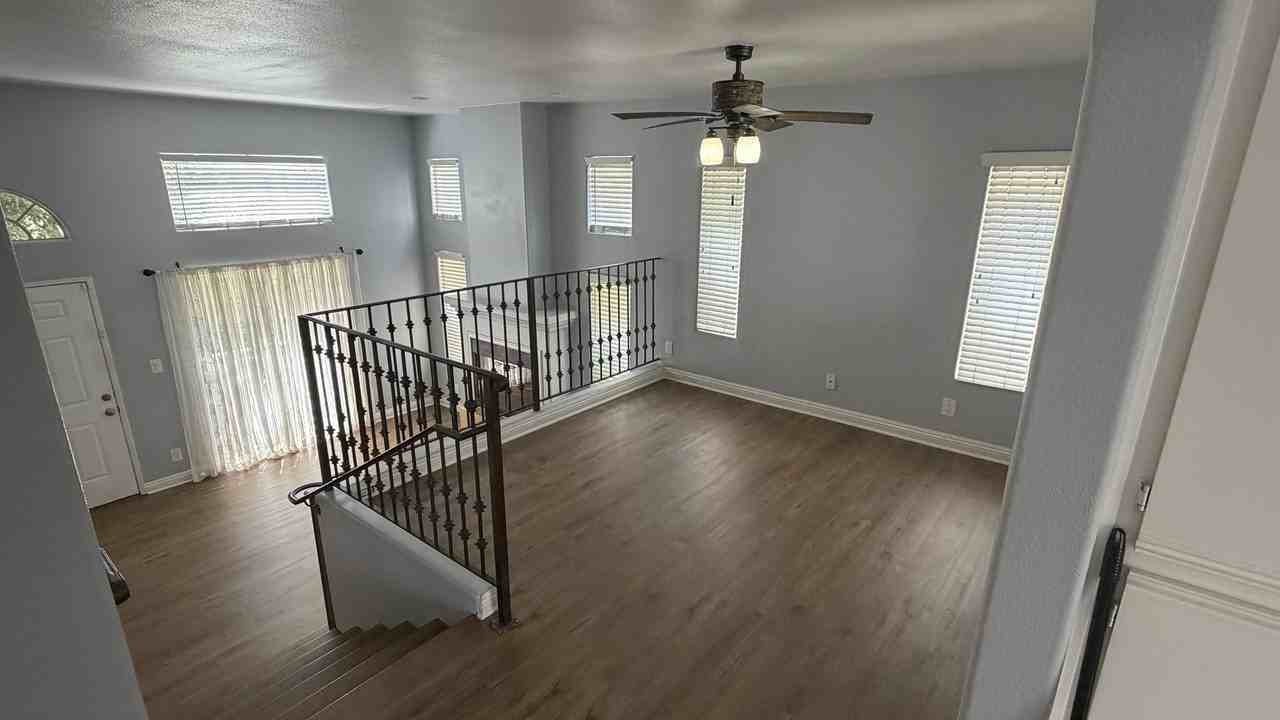 15754 Devonshire St - Photo 3 of 12