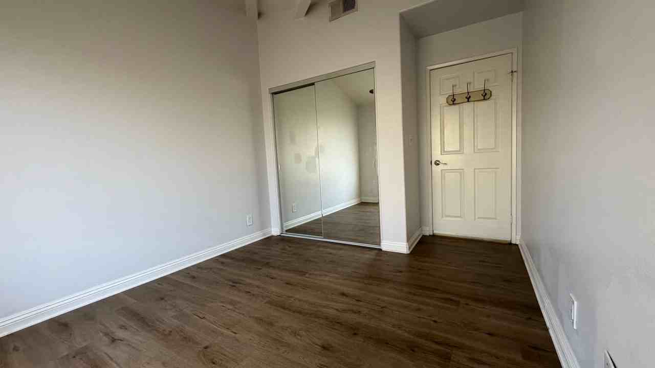 15754 Devonshire St - Photo 7 of 12