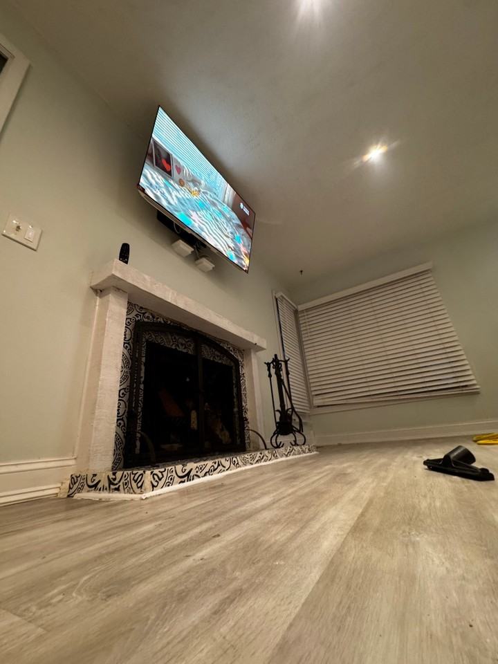 272 Cambria Ct - Photo 3 of 16