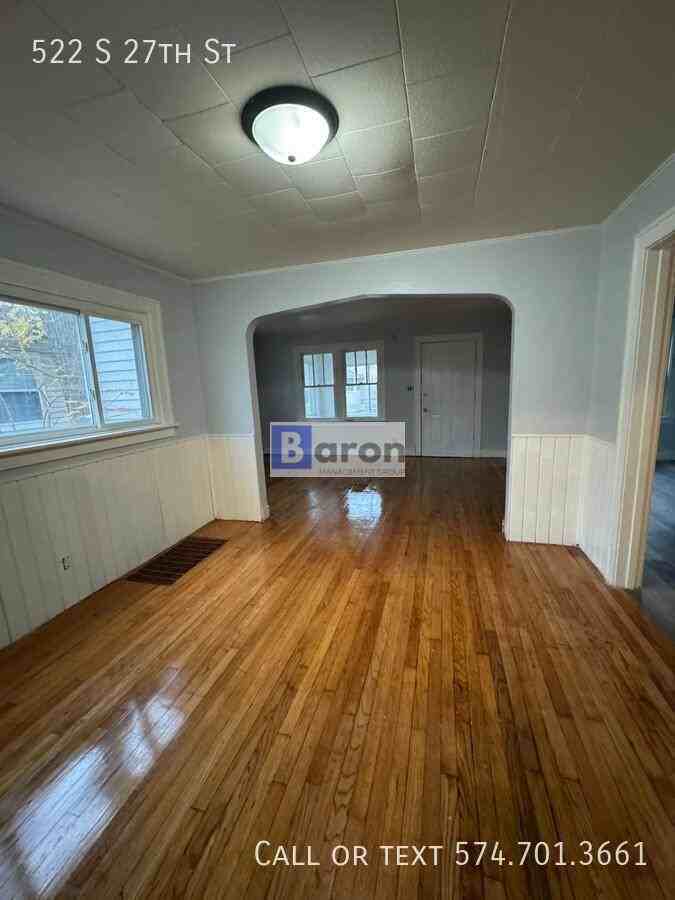 522 S 27th St - Photo 3 of 9