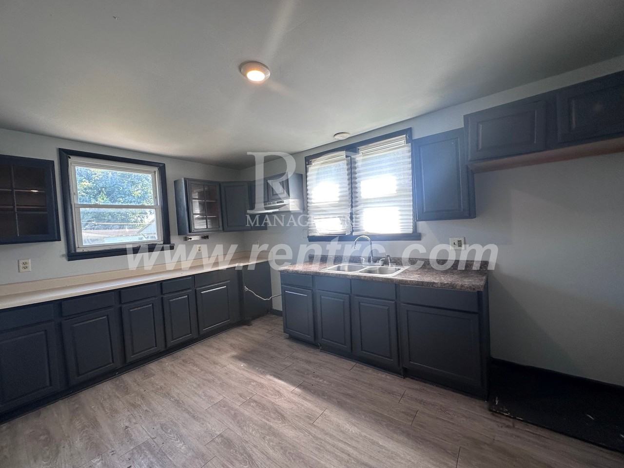 33 Bismark St - Photo 2 of 24