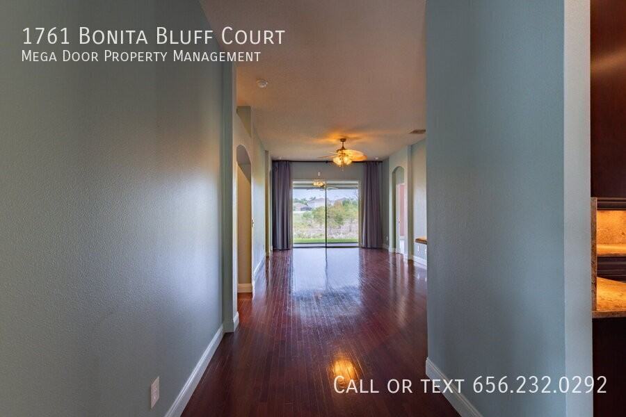 1761 Bonita Bluff Ct - Photo 7 of 30