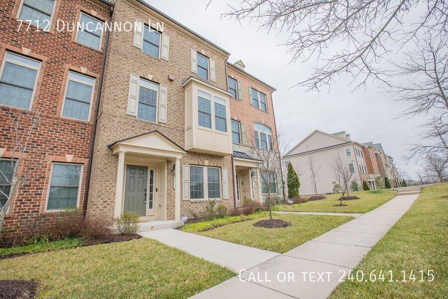 7712 Duncannon Ln - Photo 2 of 32
