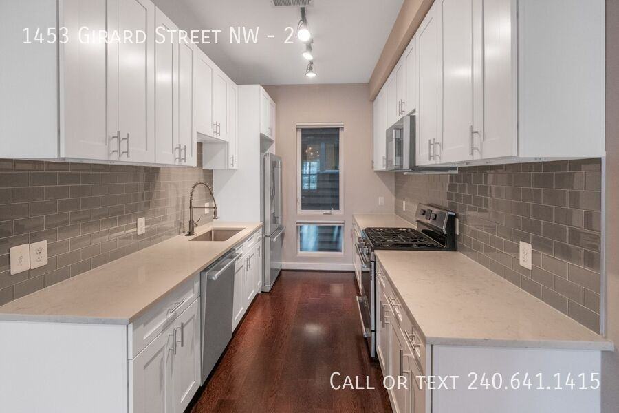 1453 Girard St Nw #2 - Photo 4 of 11