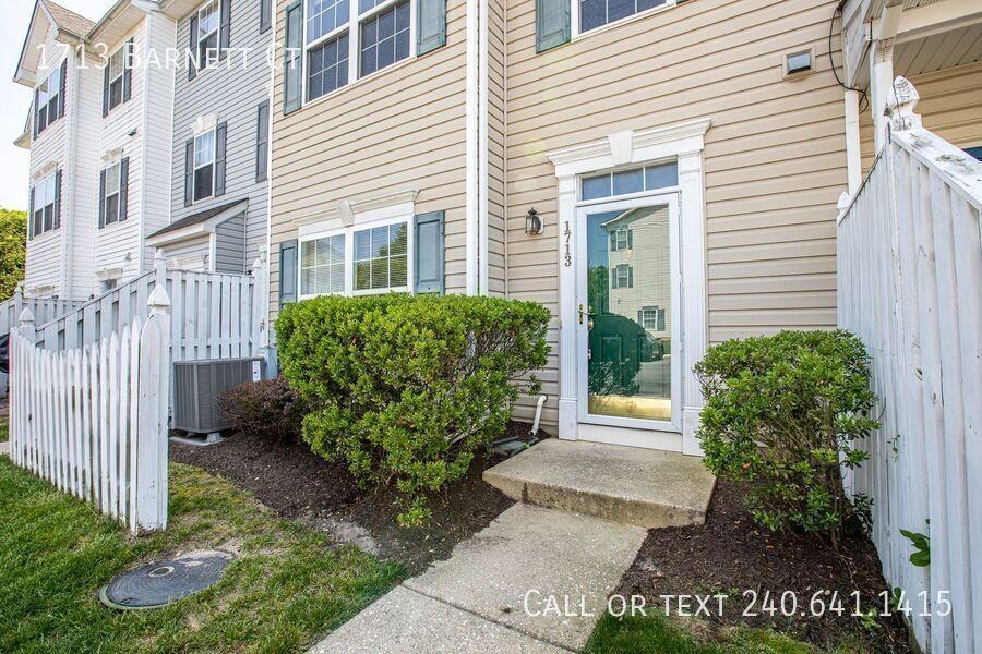 1713 Barnett Ct - Photo 3 of 48