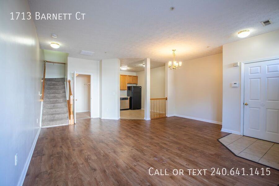 1713 Barnett Ct - Photo 6 of 48