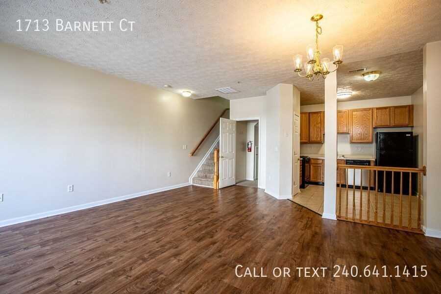 1713 Barnett Ct - Photo 7 of 48