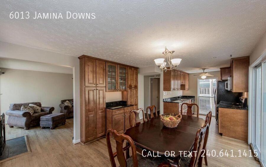 6013 Jamina Downs - Photo 6 of 10