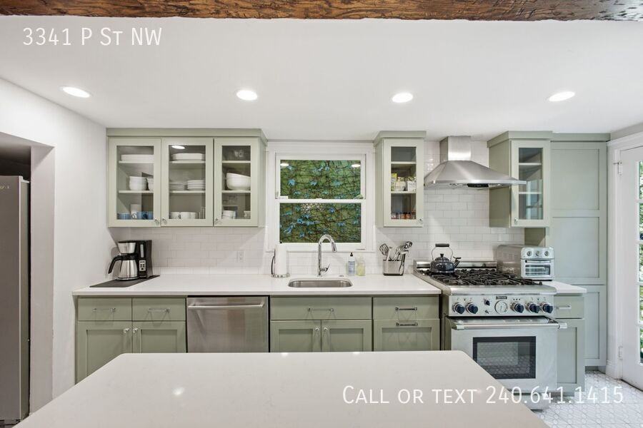 3341 P St Nw - Photo 6 of 22