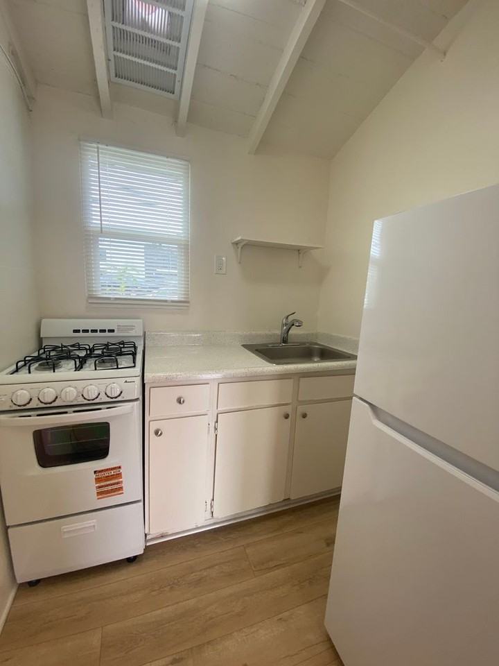 4432 Pacific Hwy #10 - Photo 5 of 5