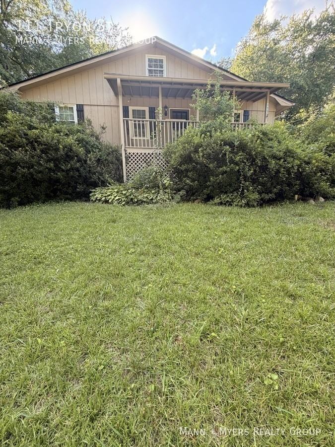 111 Tryon St - Photo 7 of 33