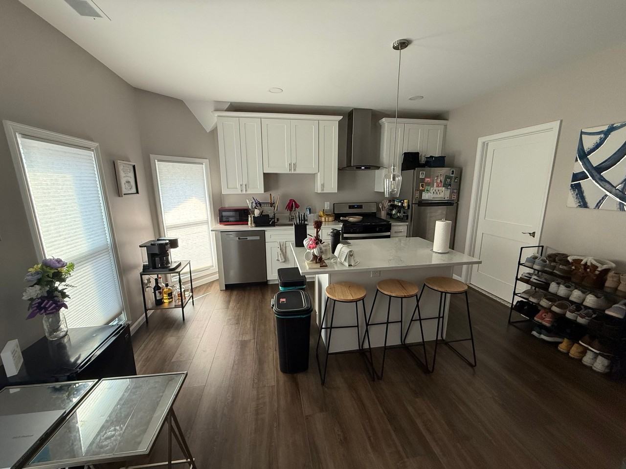 1839 N Oakland Ave #2 - Photo 3 of 15