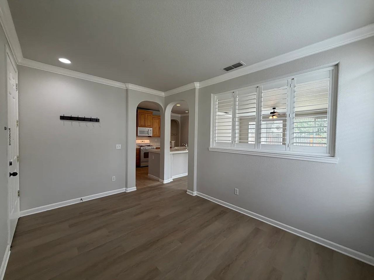 10141 Van Brocklin Way - Photo 2 of 20