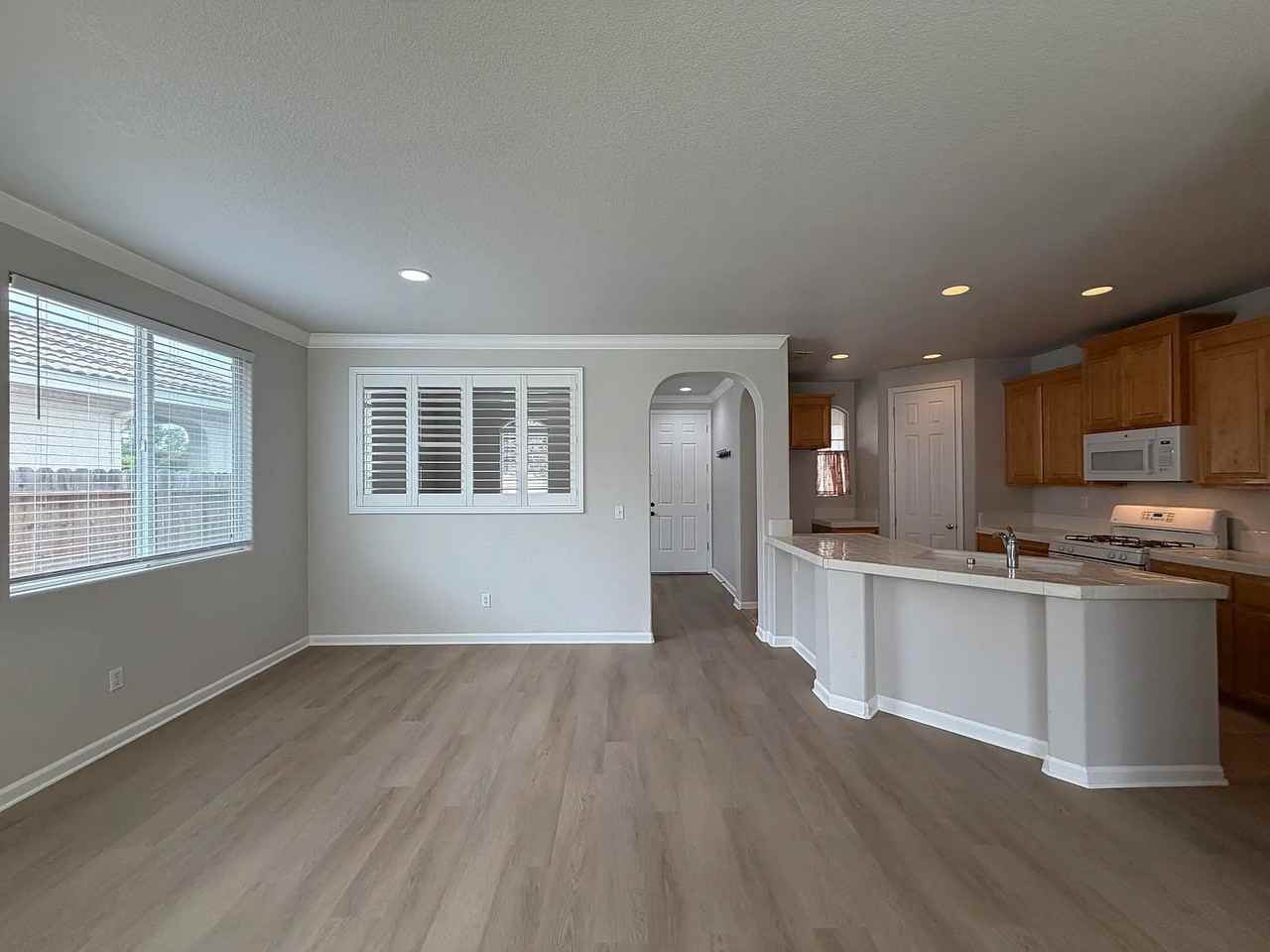 10141 Van Brocklin Way - Photo 5 of 20