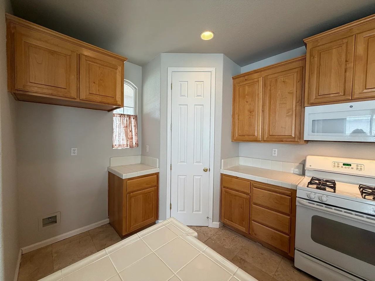 10141 Van Brocklin Way - Photo 7 of 20