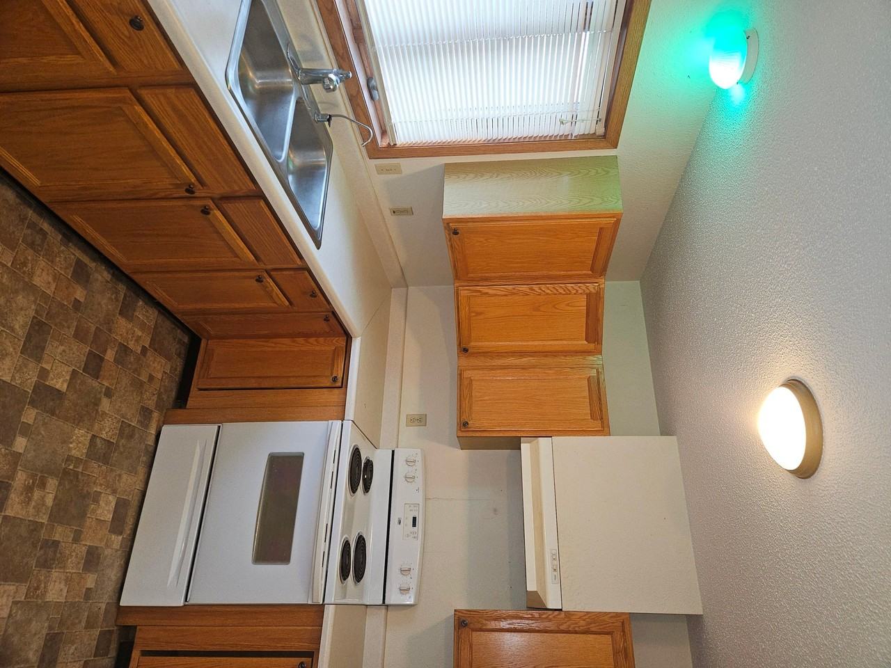 2nd Ave Sw #538 - Photo 4 of 10