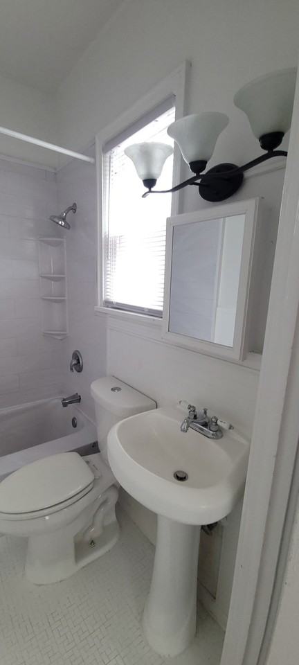 14 E Devonia Ave #1 - Photo 3 of 18