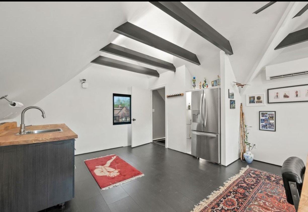 3625 Woodside Dr #B - Photo 6 of 18