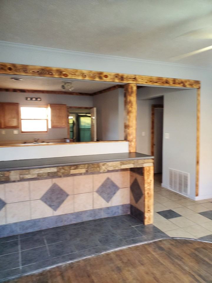 163 S Elm St - Photo 2 of 4