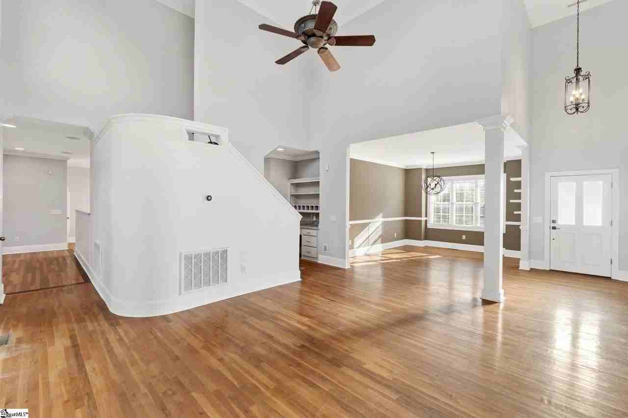 403 Mossy Ledge Ln - Photo 4 of 20