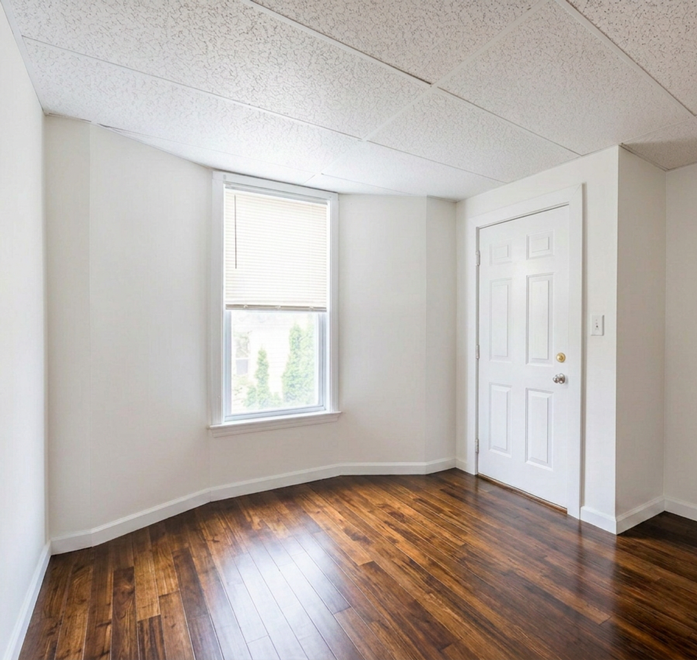 55 Myrtle St #2 - Photo 5 of 13