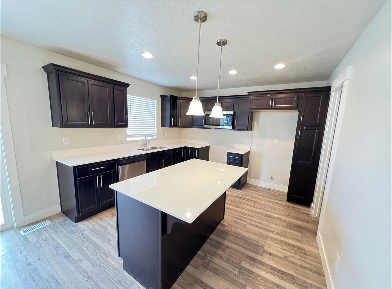 4725 N Gunsight Peak Dr - Photo 4 of 17