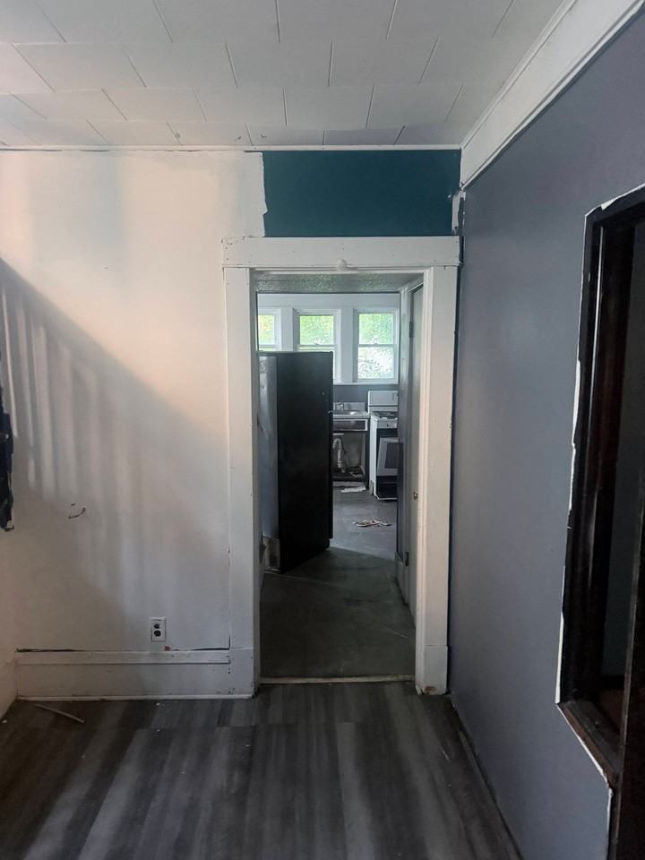 715 W Cushing St - Photo 5 of 18