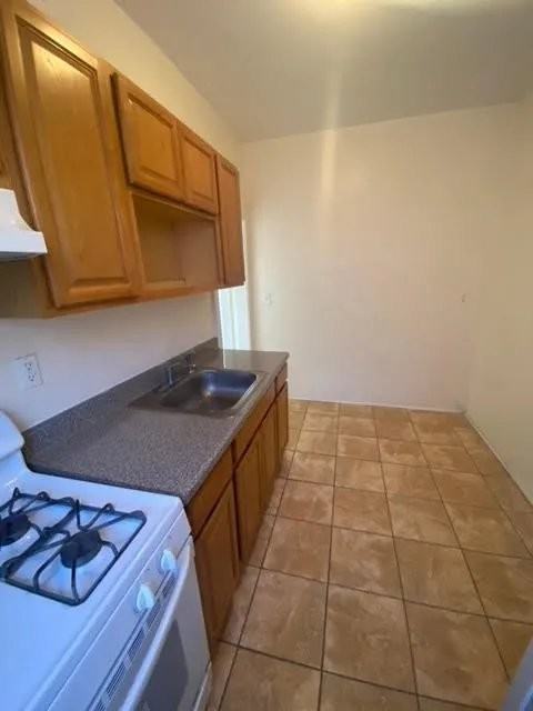 73 N 7th St - Photo 2 of 7