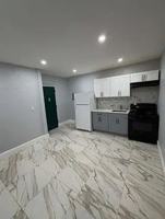 featured image of 408 Leslie St #8
