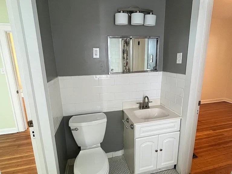 5219 Carrollton Ave - Photo 3 of 17
