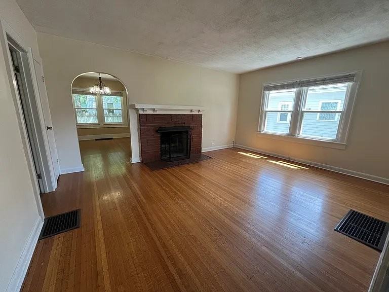 5219 Carrollton Ave - Photo 6 of 17