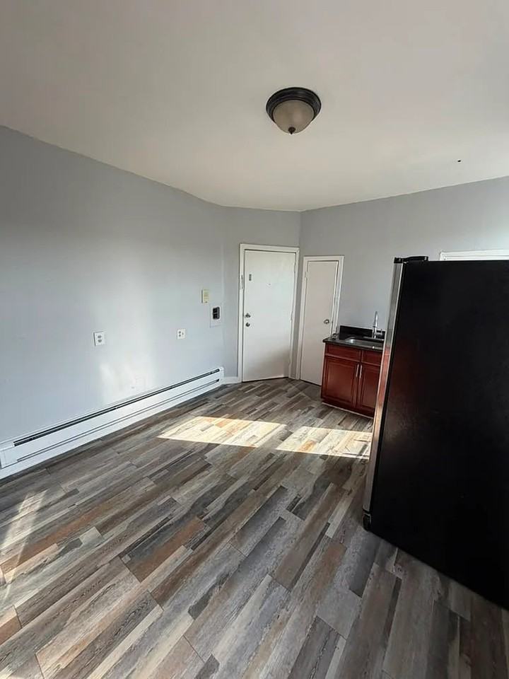 300 Watchung Ave #8 - Photo 6 of 8