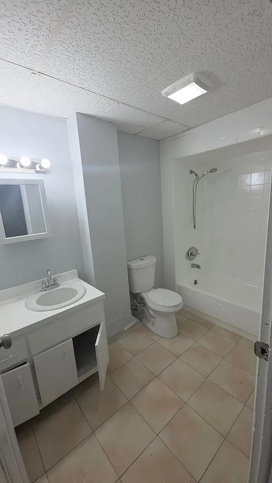 301 Grand St #2 - Photo 4 of 4