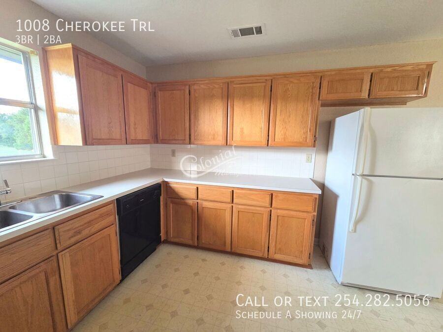 1008 Cherokee Trl - Photo 6 of 19