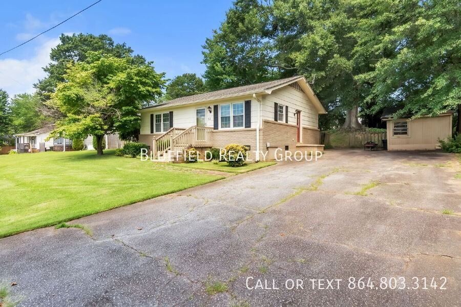102 Mark St - Photo 4 of 28