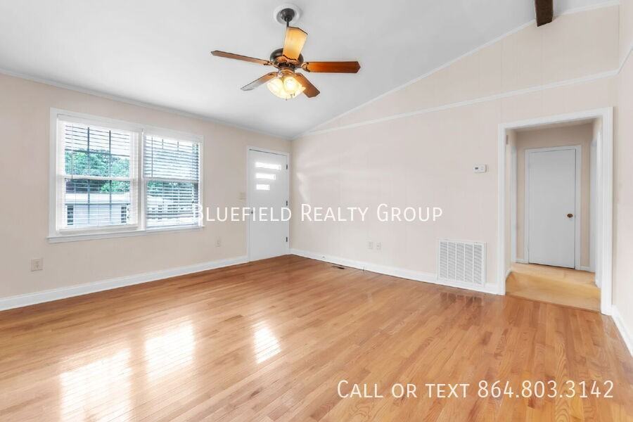 102 Mark St - Photo 6 of 28