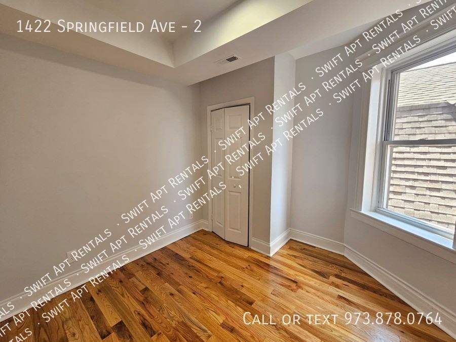 1422 Springfield Ave #2 - Photo 4 of 8
